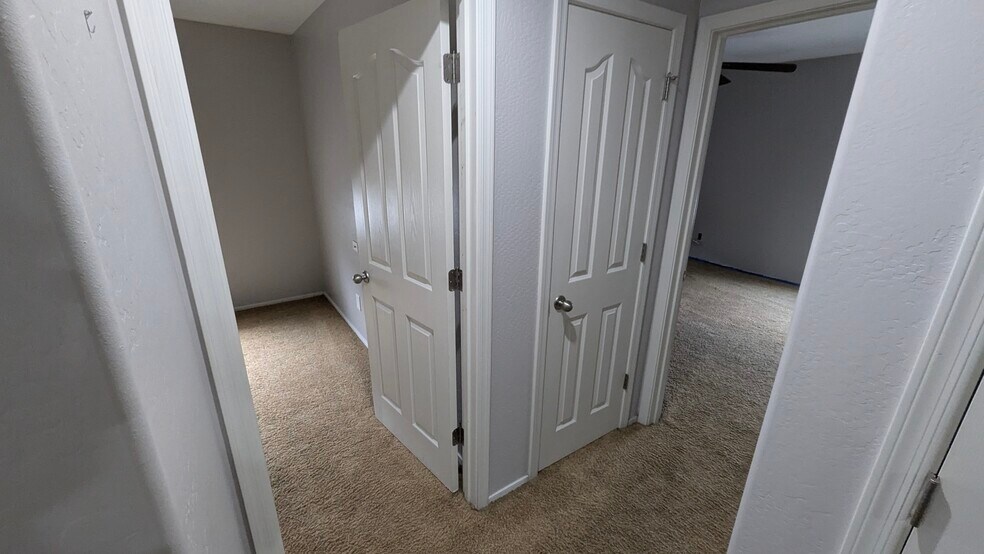 Hallway and linen closet for 2 rooms - 7535 S 30th Run