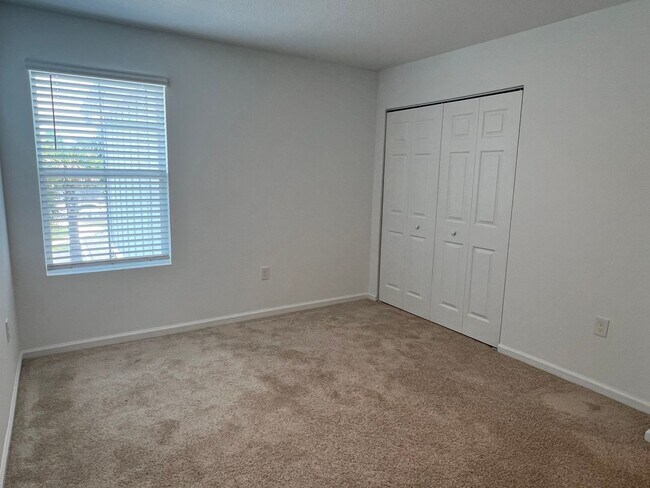 Building Photo - Move In Ready Rental