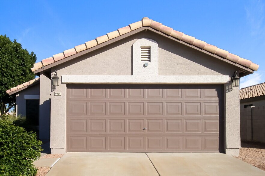 Primary Photo - 9914 E Diamond Ave