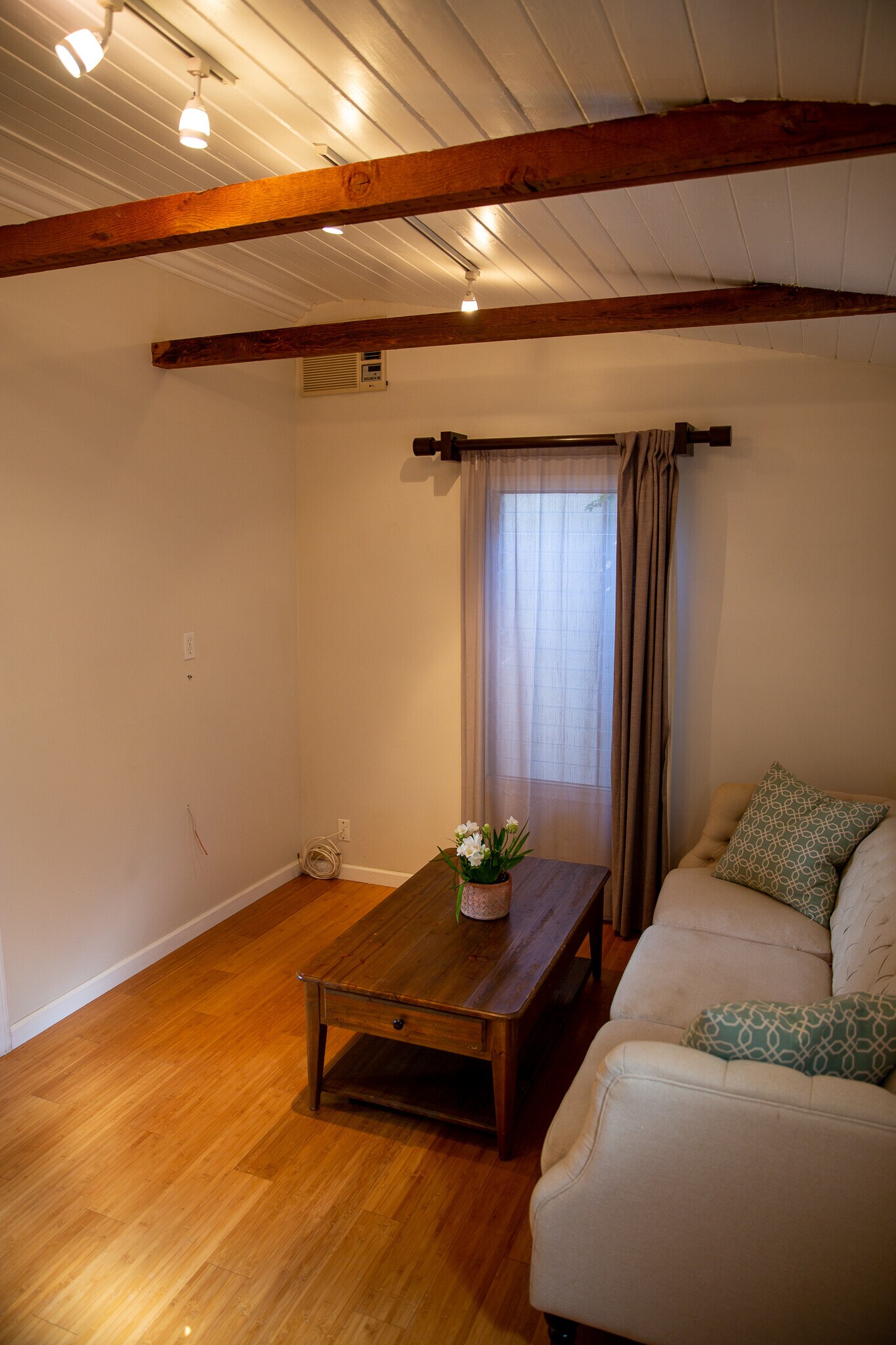 Living room4 - 1229 23rd St