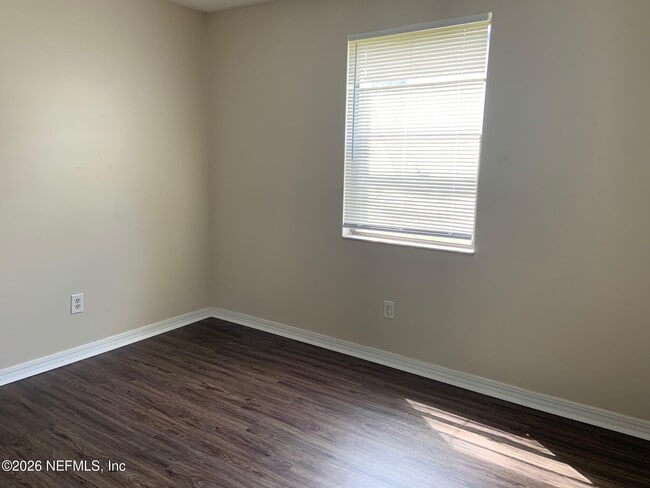 Building Photo - 453 Bentwood Ln