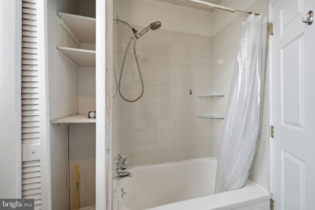 Building Photo - 2413 S 4th St