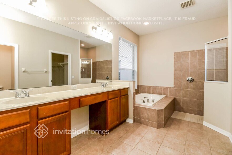 Building Photo - 10133 Coldwater Loop