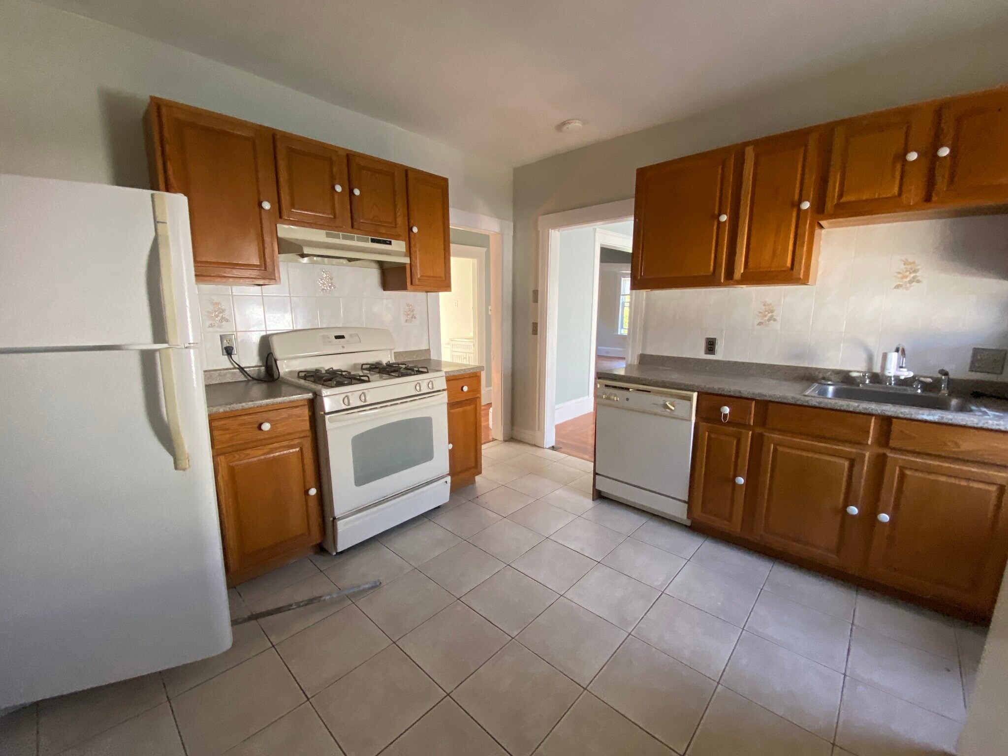 Building Photo - 49 Conwell Ave