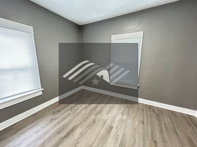 Building Photo - 314 Lorenz Ave