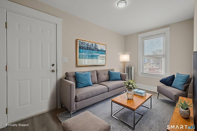 Building Photo - 113 Pequot Ave