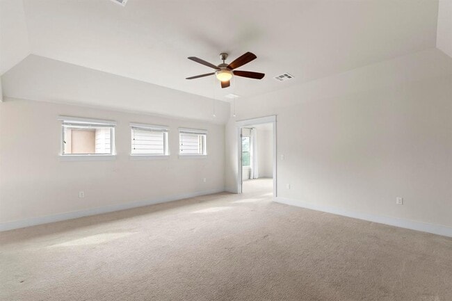 Building Photo - 13001 Hymeadow Dr