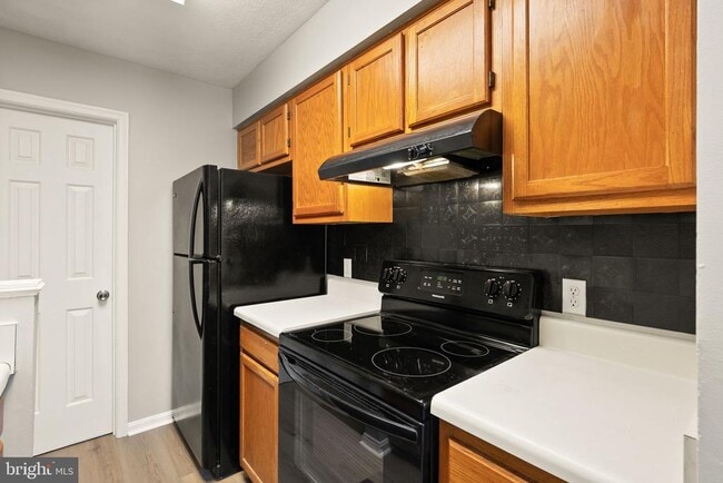 Building Photo - 448 Cromwell Ct