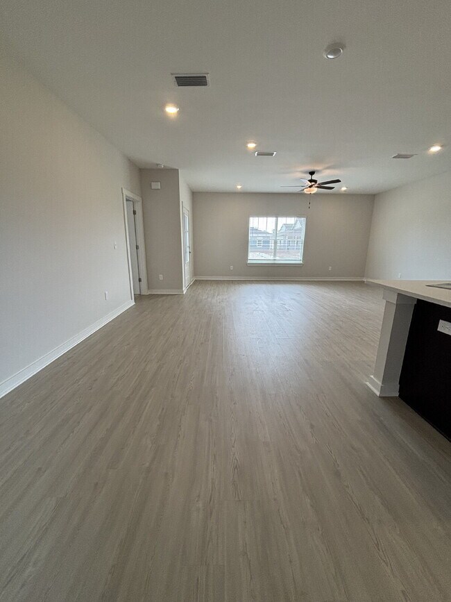 Building Photo - "Charming 3-Bedroom Home in Panama City – Spacious 1,549 Sq. Ft. with 2 Full Baths!"