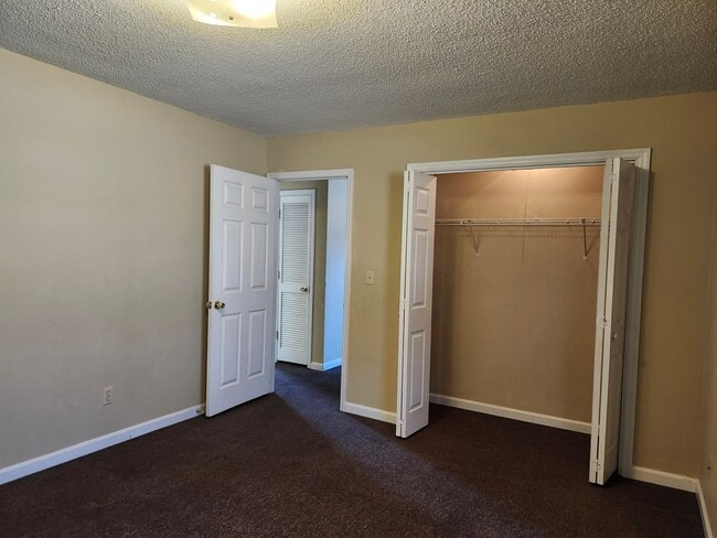 Building Photo - 101 Lytle Rd