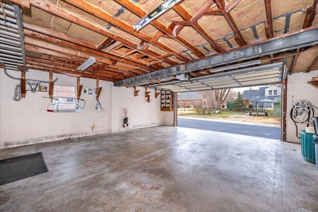 Building Photo - 116-118 Linden Avenue