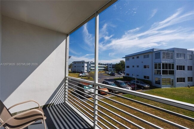 Building Photo - 2300 Park Ln