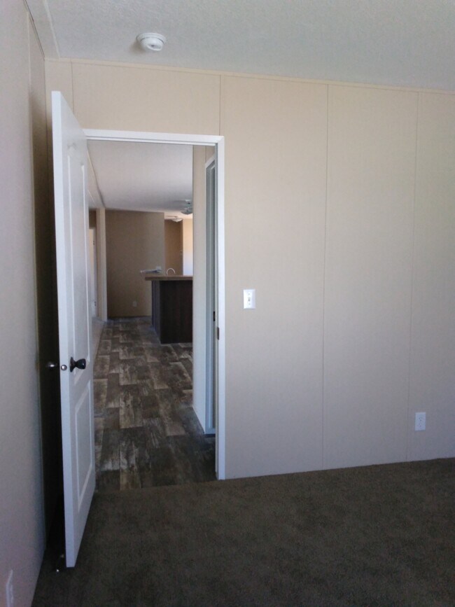 Building Photo - 818 W Grantville Rd