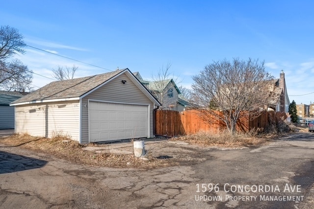 Building Photo - 1596 Concordia Ave