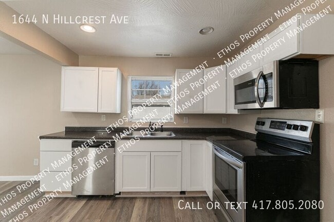 Building Photo - 1644 N Hillcrest Ave
