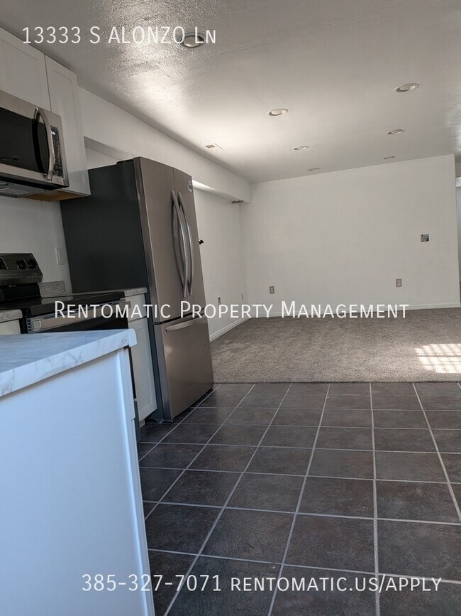 Building Photo - 13333 Alonzo Ln