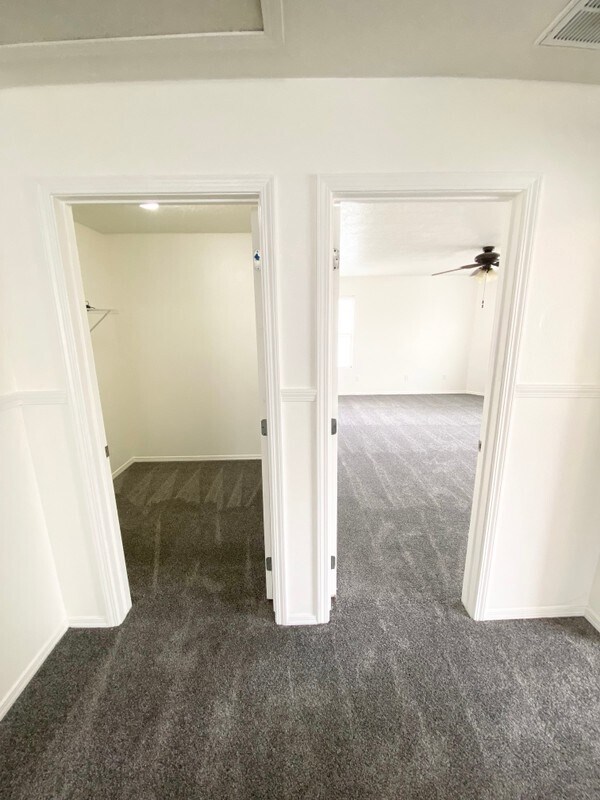 Building Photo - 1243 W 520 S
