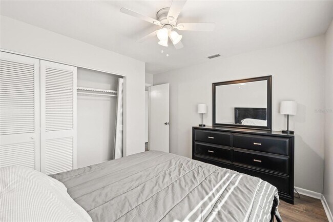 Building Photo - 3267 39th St S