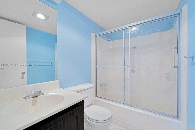 Building Photo - 2998 Sunrise Lakes Dr W