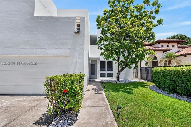 Building Photo - 745 SW 22nd Rd