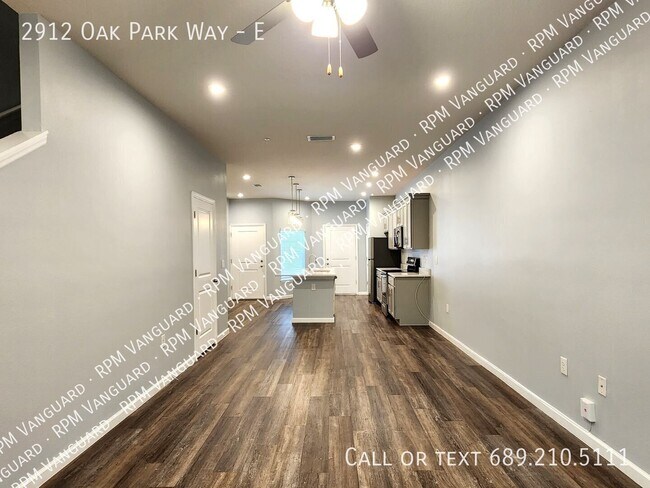 Building Photo - 2912 Oak Park Way