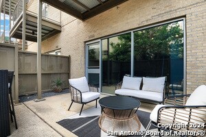 Building Photo - 1115 S Alamo St