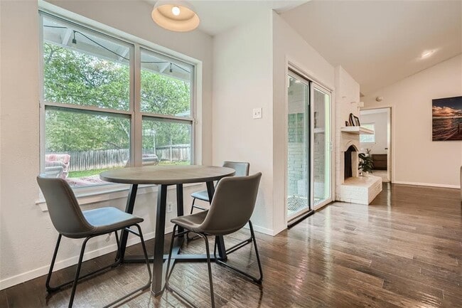 Building Photo - 6614 Ashland Dr