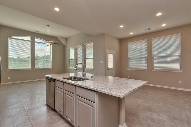 Building Photo - 163 Axlewood Ct