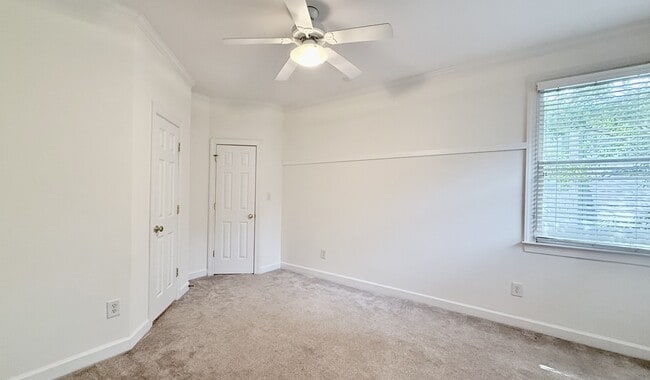 Building Photo - 402 Presque Isle Ln