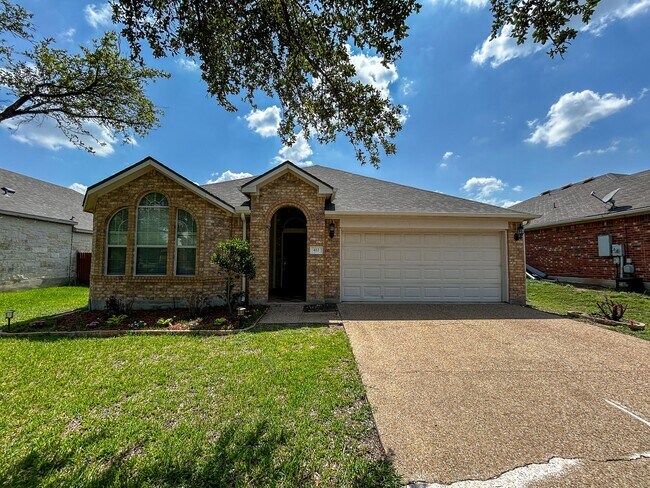 Building Photo - Spacious 3/2 house in Summerlyn Subdivisio...