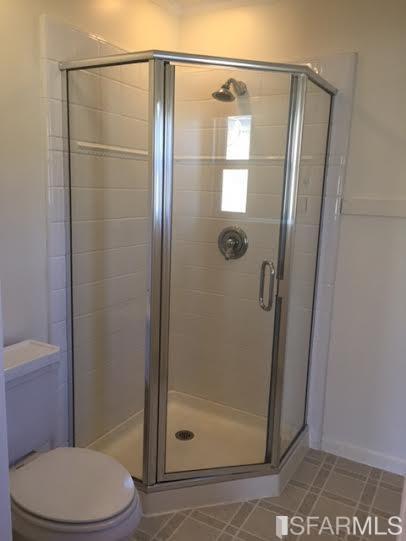 Building Photo - 633 Highland Ave