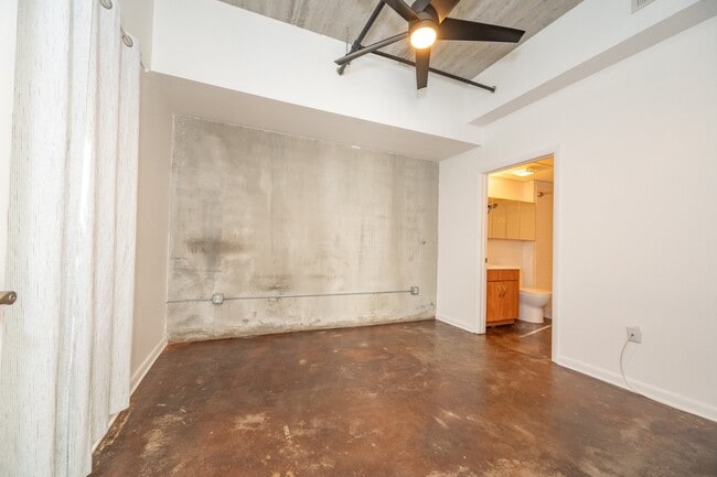 Building Photo - 1 Cool Blow St