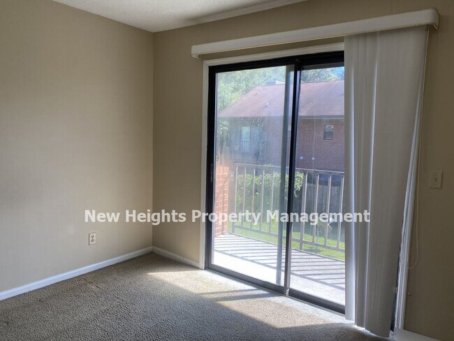 Building Photo - 557 TRAVELERS BLVD 0733