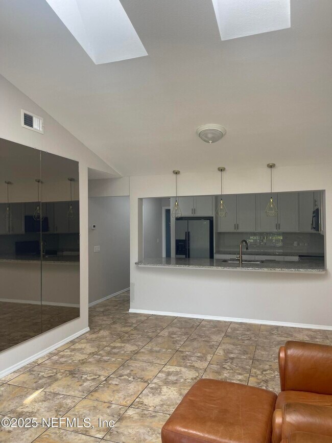 Building Photo - 141 Abaco Way