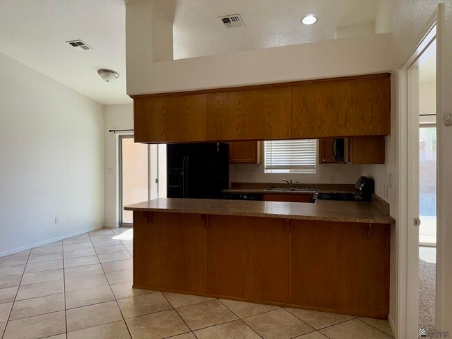 Building Photo - 3142 S Ragen Dr