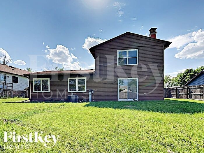 Building Photo - 813 Cambridge Ave