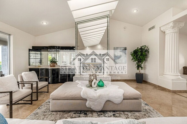 Building Photo - 15848 E Brodiea Dr