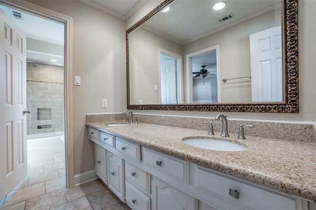 Building Photo - 5604 Covehaven Dr