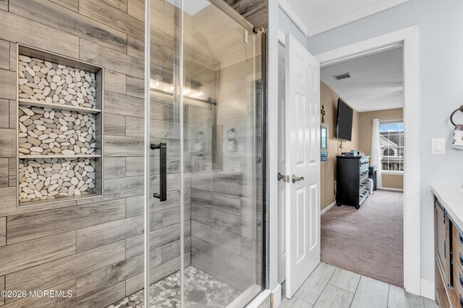 Building Photo - 356 Leeward Rd