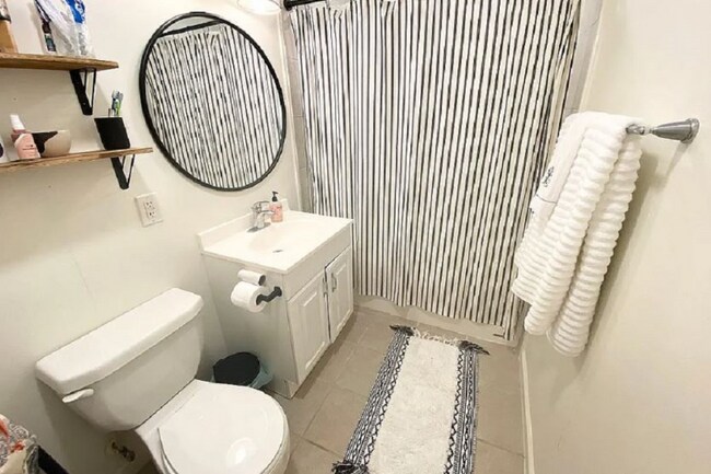 Building Photo - 630 Belvoir Heights