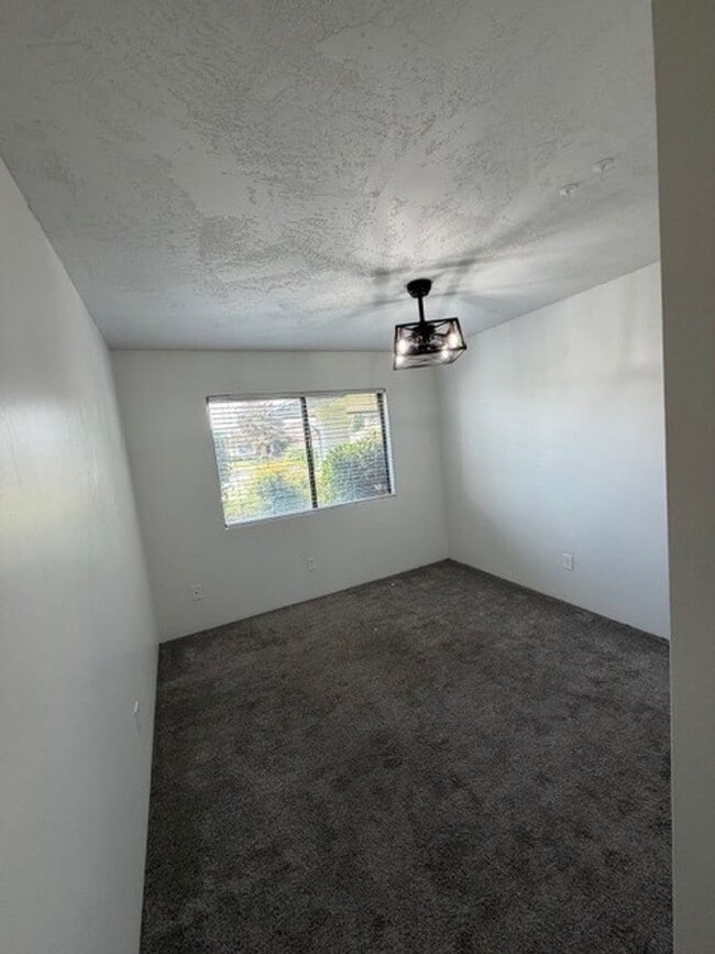 Building Photo - 8908 Thurber Ln