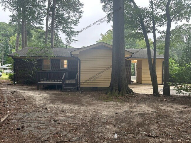 Building Photo - 722 Brunswick Pl