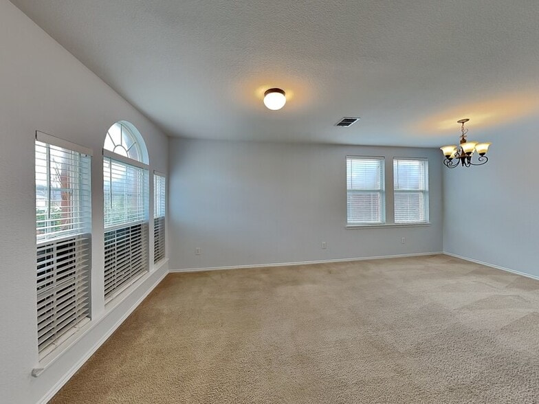 Building Photo - 12885 Kiltartan Dr