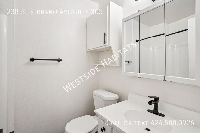 Building Photo - 238 Serrano Ave