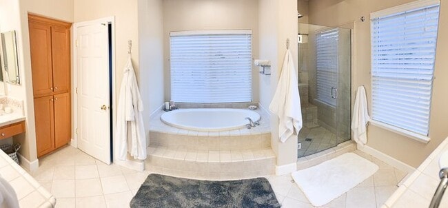 Building Photo - Livermore HUGE family home 5bd/5a with Pool and firepit!