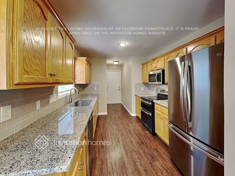 Building Photo - 1039 Loch Lomond Cir