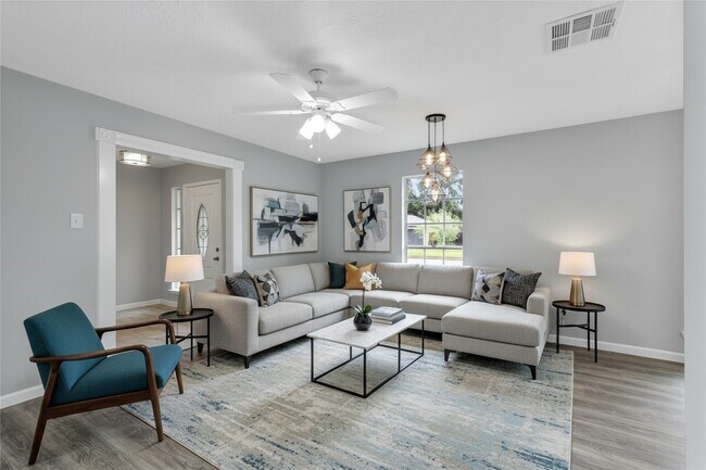 Building Photo - 13703 Cologne Dr