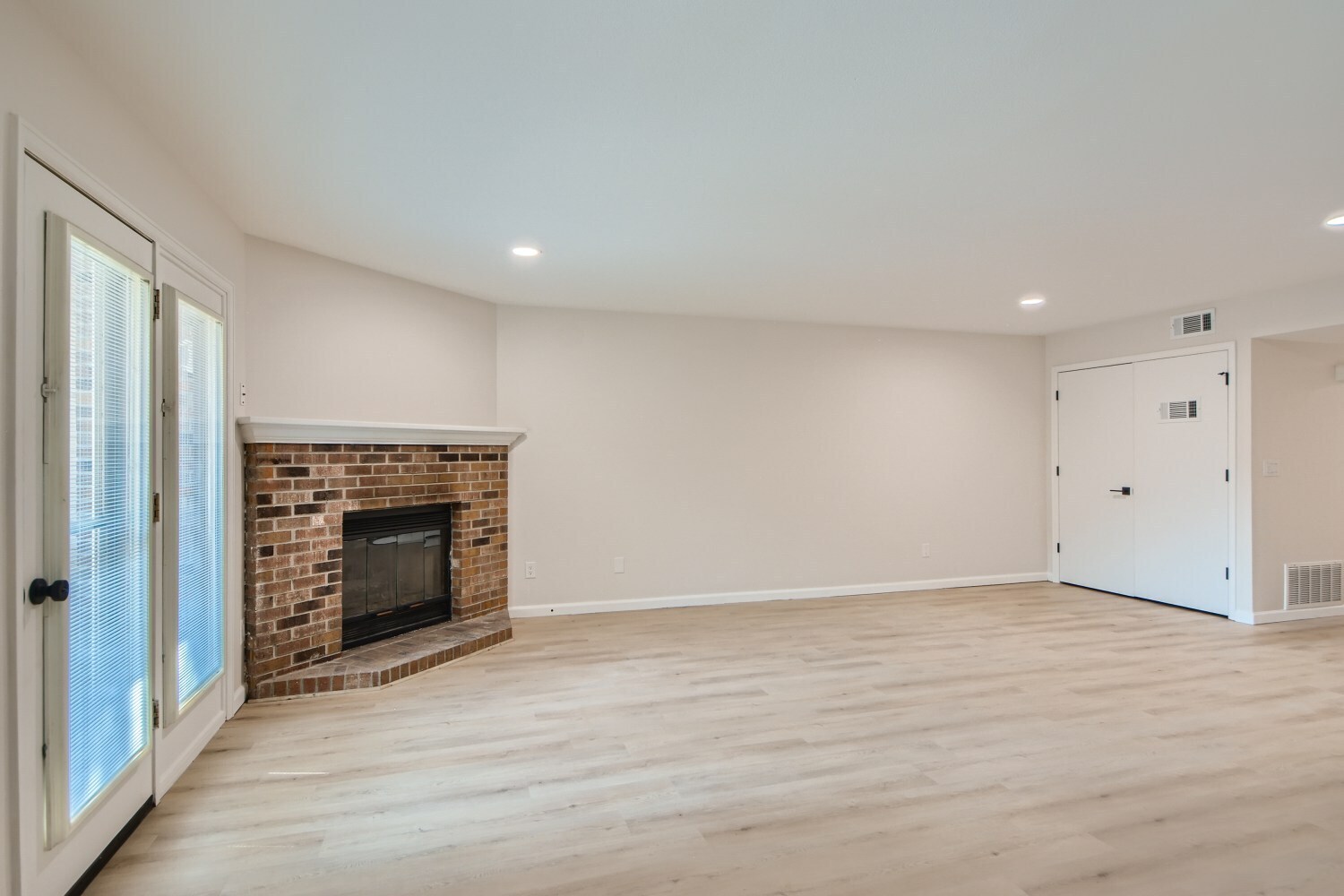 Spacious Living & Dining Rooms - 697 Canyon Dr