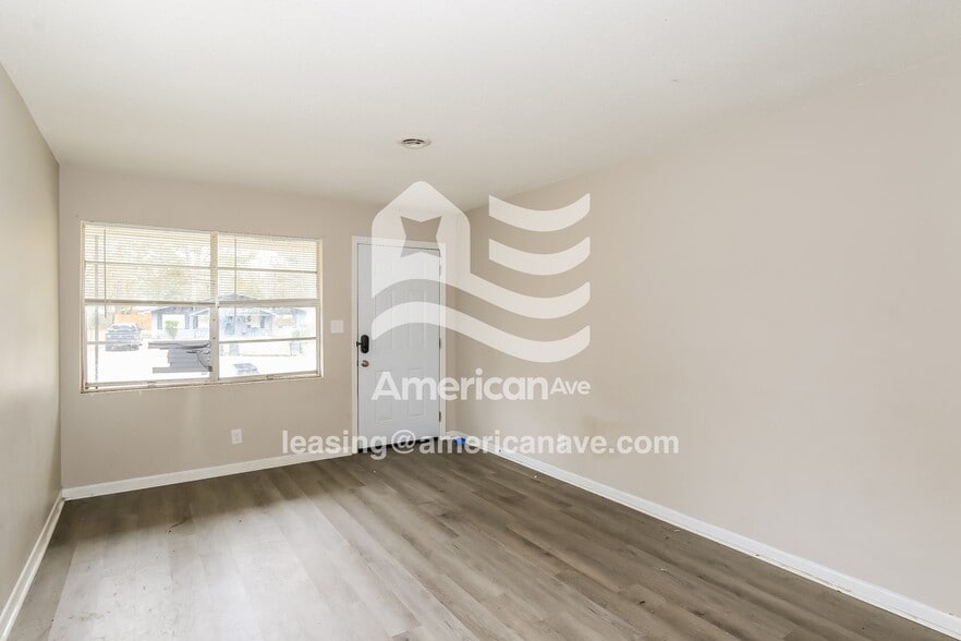 Building Photo - 2965 Celeste Dr