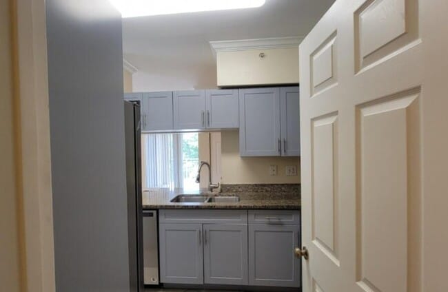 Building Photo - 6533 Emerald Dunes Dr